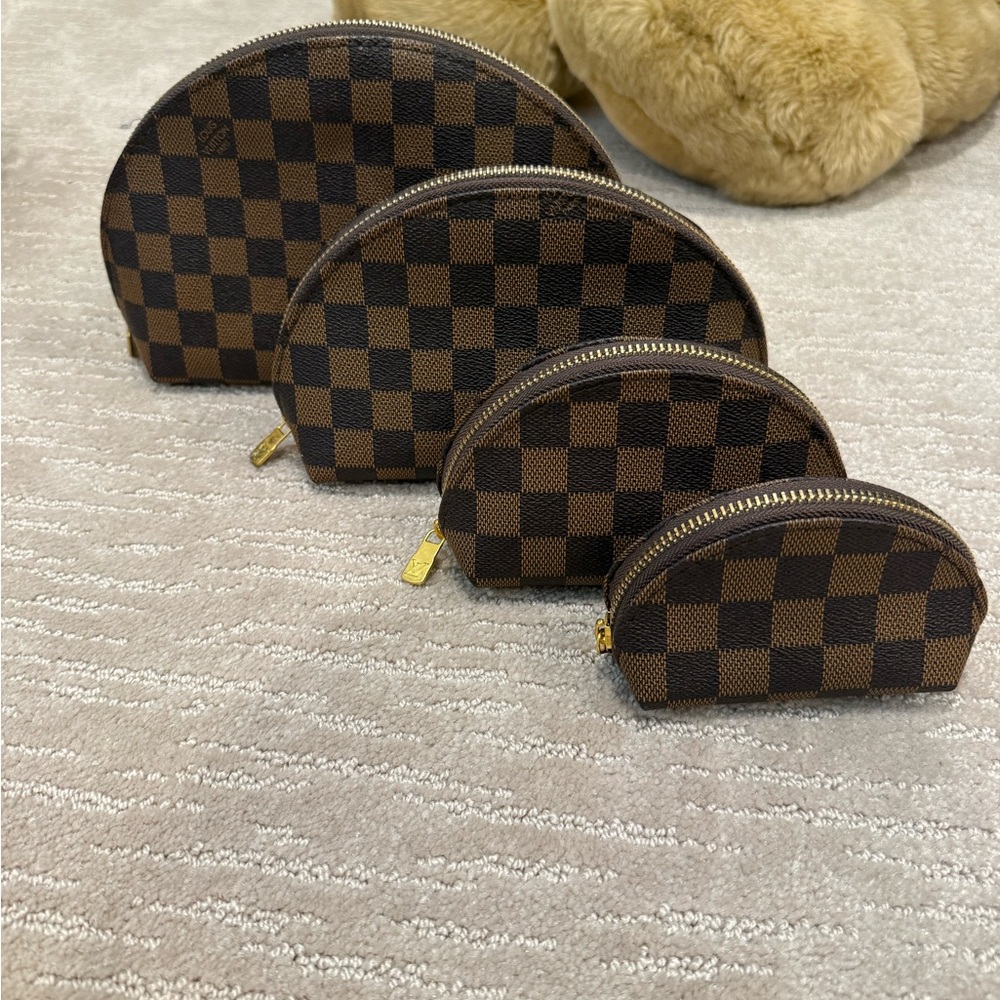 Brown Checkered Pouch Set
